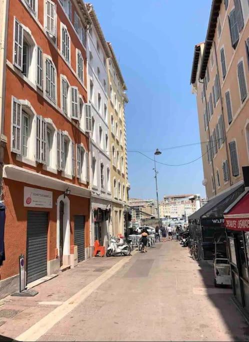Sur Le Vieux Port , 50m2, 4pers Apartment