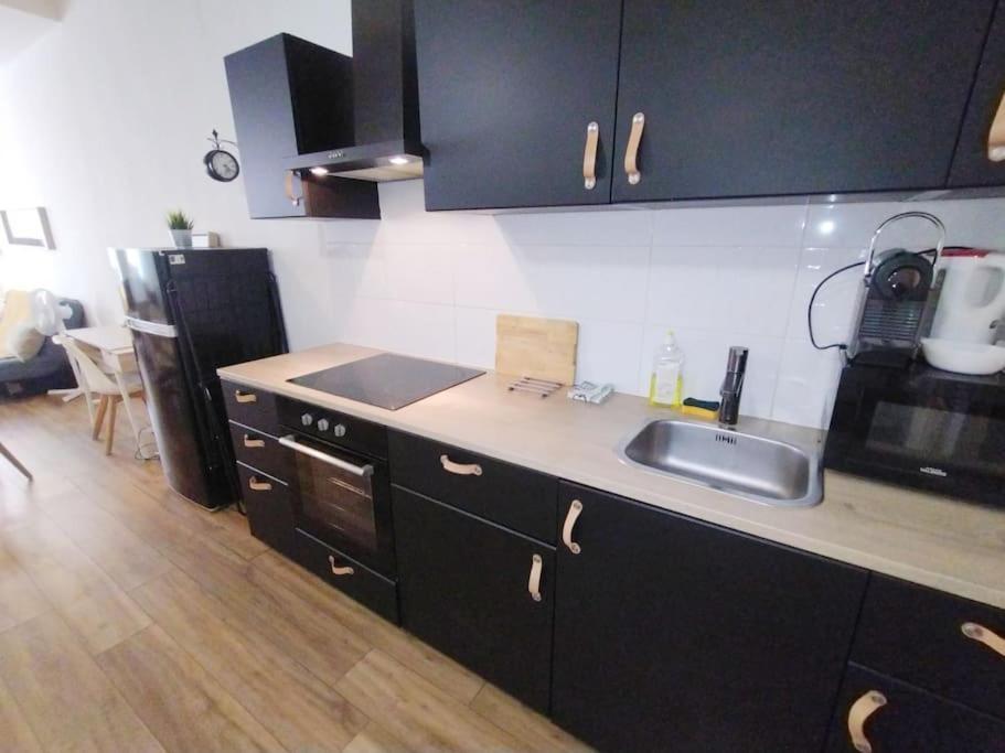Sur Le Vieux Port , 50m2, 4pers Apartment Marseilles